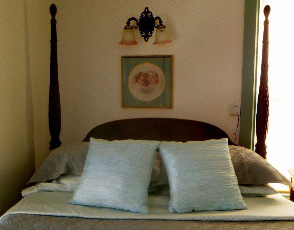 Carriage House Bed & Breakfast Winona Exterior foto