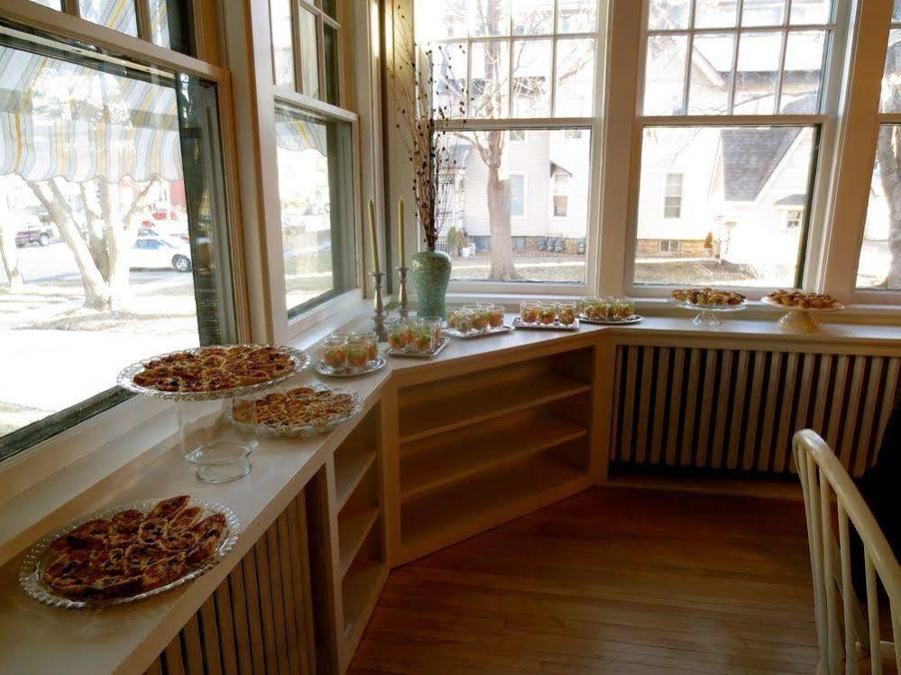 Carriage House Bed & Breakfast Winona Exterior foto